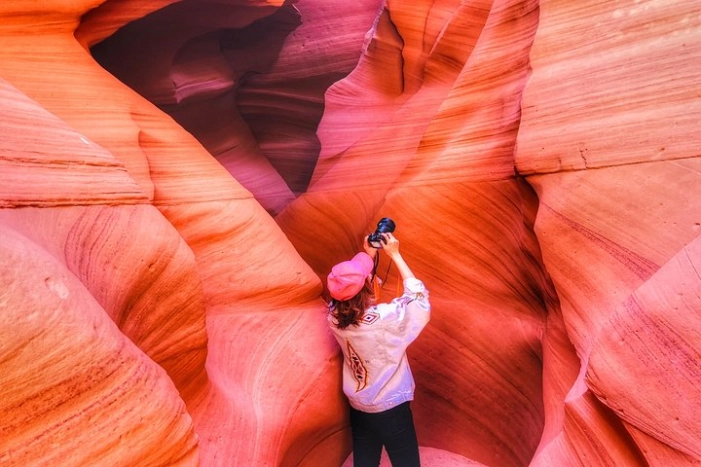 Small Group Lower Antelope Canyon & Horseshoe Bend Tour w/ Lunch