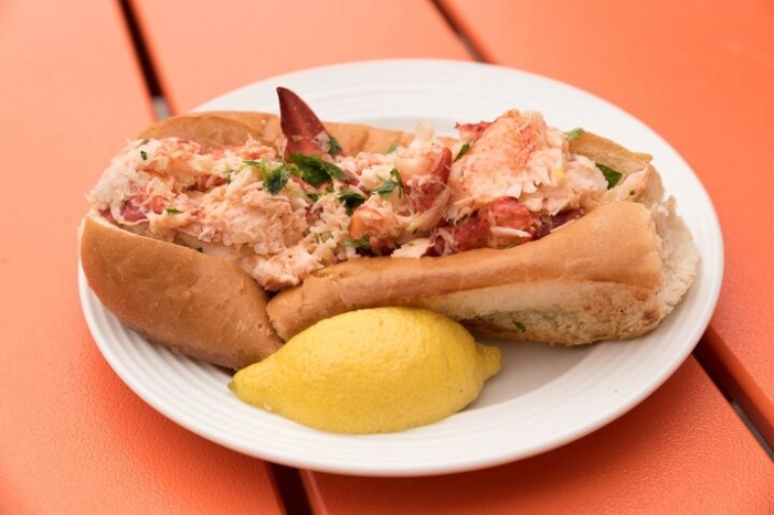 Boston Small-Group Walking Food Tour With Tastings