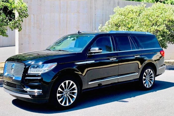 Private Transfer from Dallas to Dallas Airport DFW in Luxury SUV